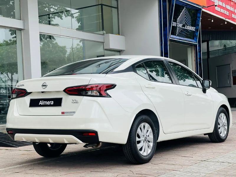 Mức Giá và Các Phiên Bản Của Nissan Almera