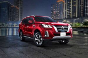 Nên mua Nissan Terra máy dầu hay máy xăng? So sánh chi tiết giúp bạn lựa chọn đúng